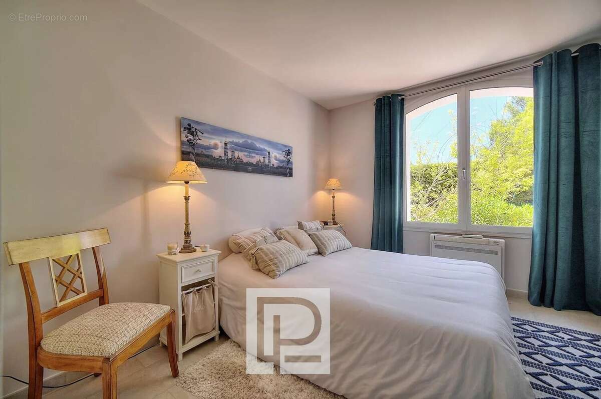 Maison à MOUGINS