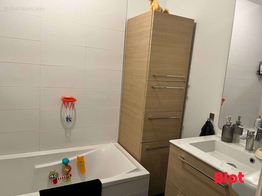 Appartement à MONTGERMONT