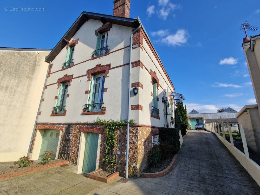 Maison à LA LOUPE
