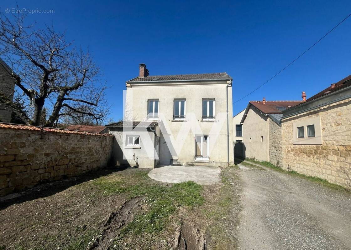 Maison à AUVERS-SUR-OISE