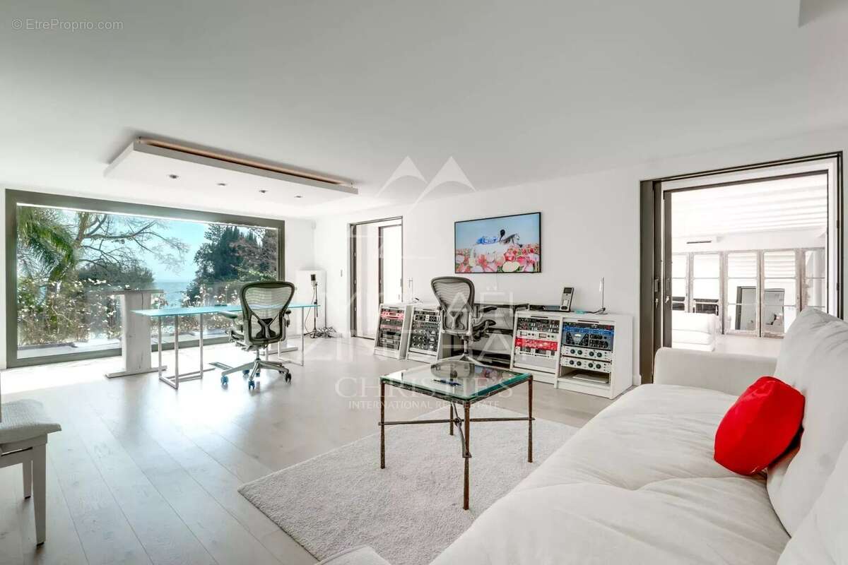 Maison à EZE