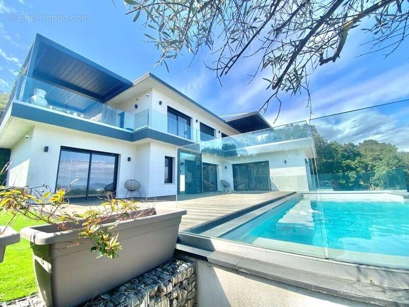 Maison à FREJUS