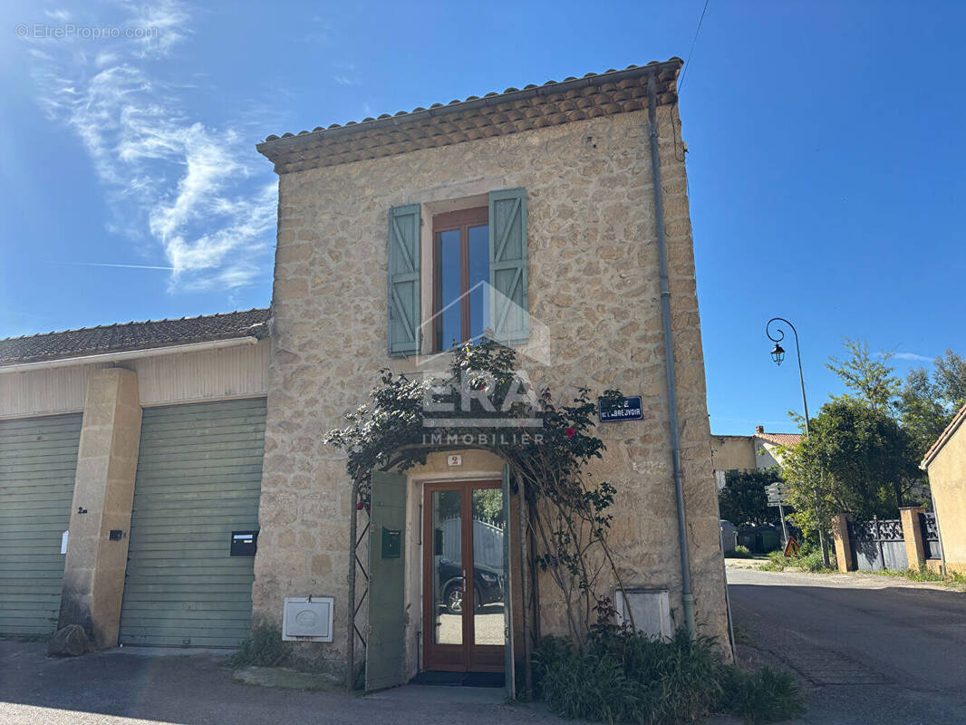 Autre à PEYROLLES-EN-PROVENCE
