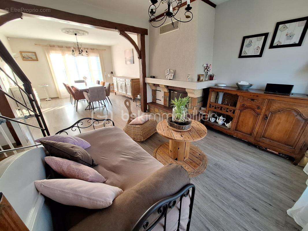 Maison à TROISSEREUX
