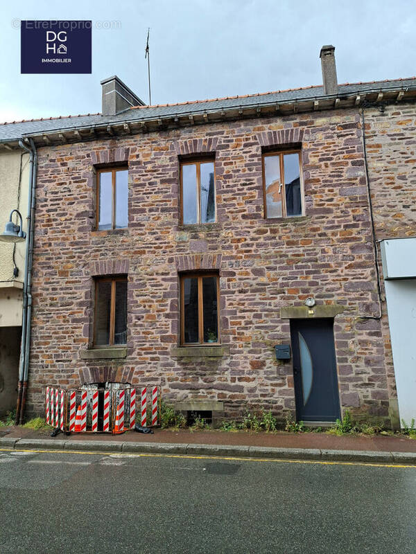 Maison à RETIERS