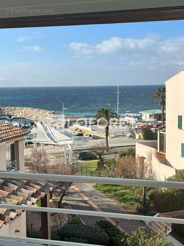 Appartement à SIX-FOURS-LES-PLAGES