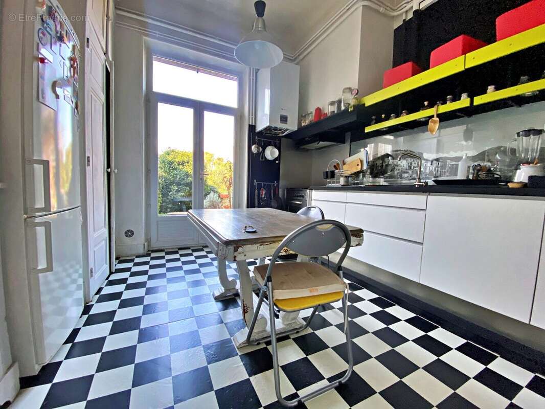 Cuisine - Maison à MONTELIMAR