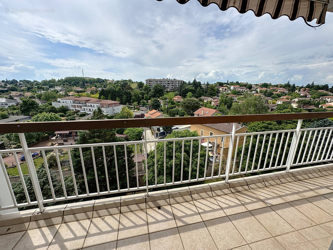 Appartement à SAINT-GENIS-LAVAL