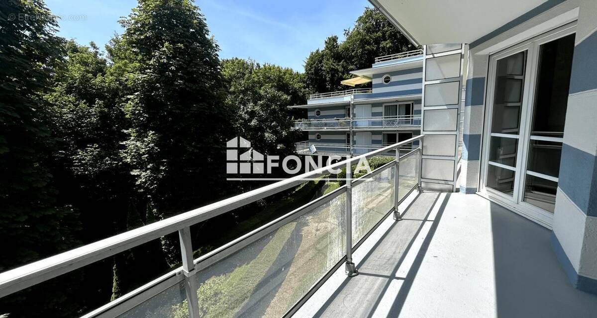 Appartement à MONT-SAINT-AIGNAN