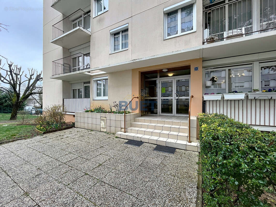 Appartement à CHENOVE