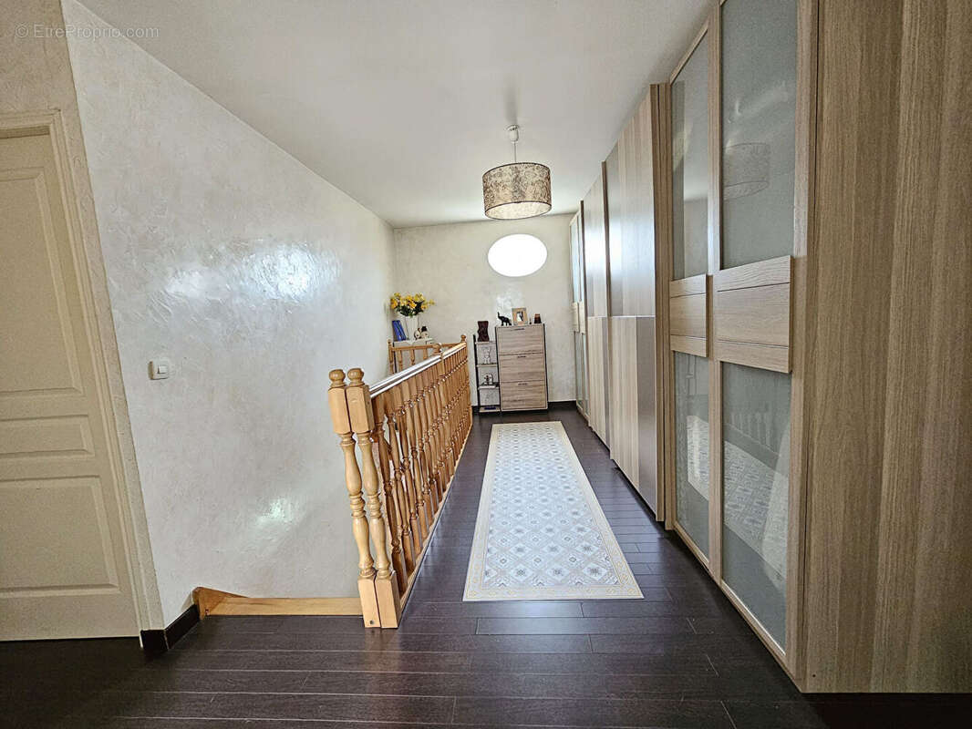 Maison à SARCELLES