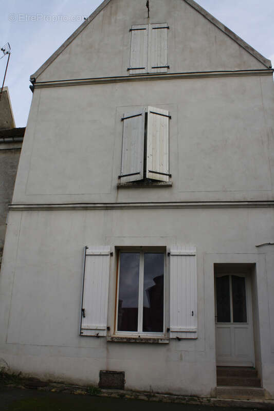 Maison à ROZAY-EN-BRIE