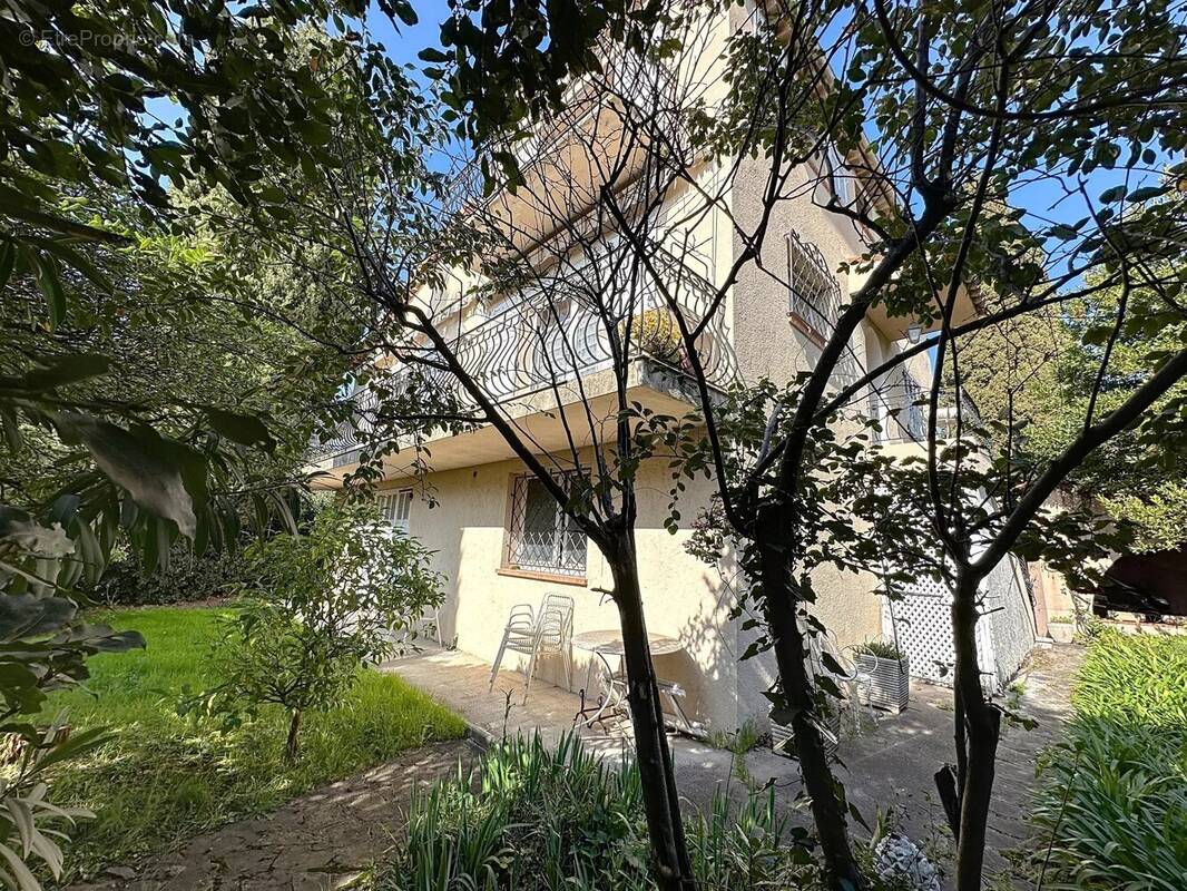 Appartement à MOUGINS