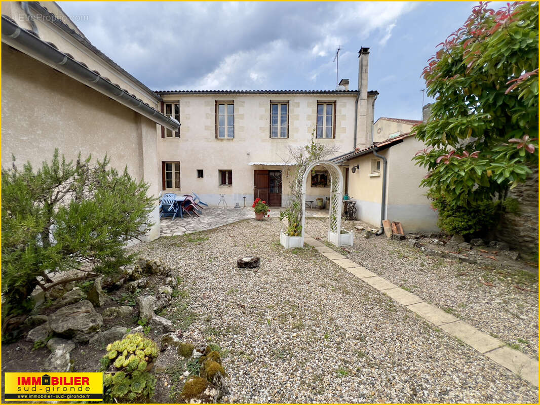 Maison à CERONS