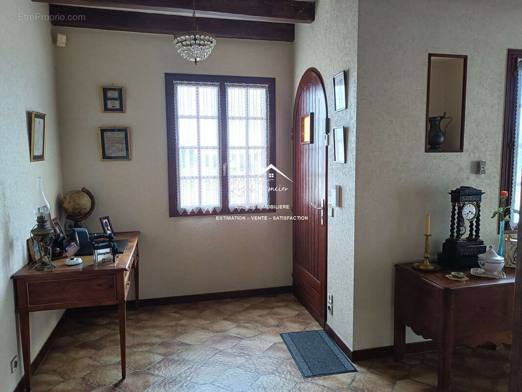 Maison à MARCILLY-SUR-VIENNE