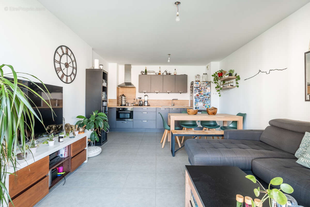 Appartement à MARSEILLE-12E