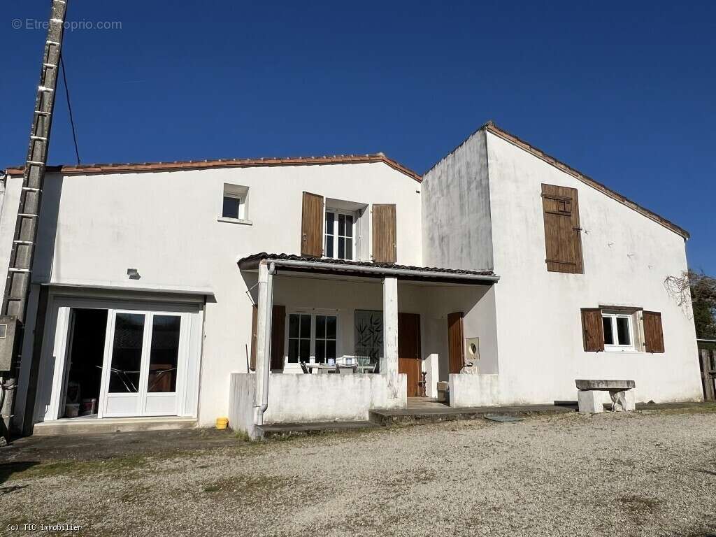 Maison à CIVRAY