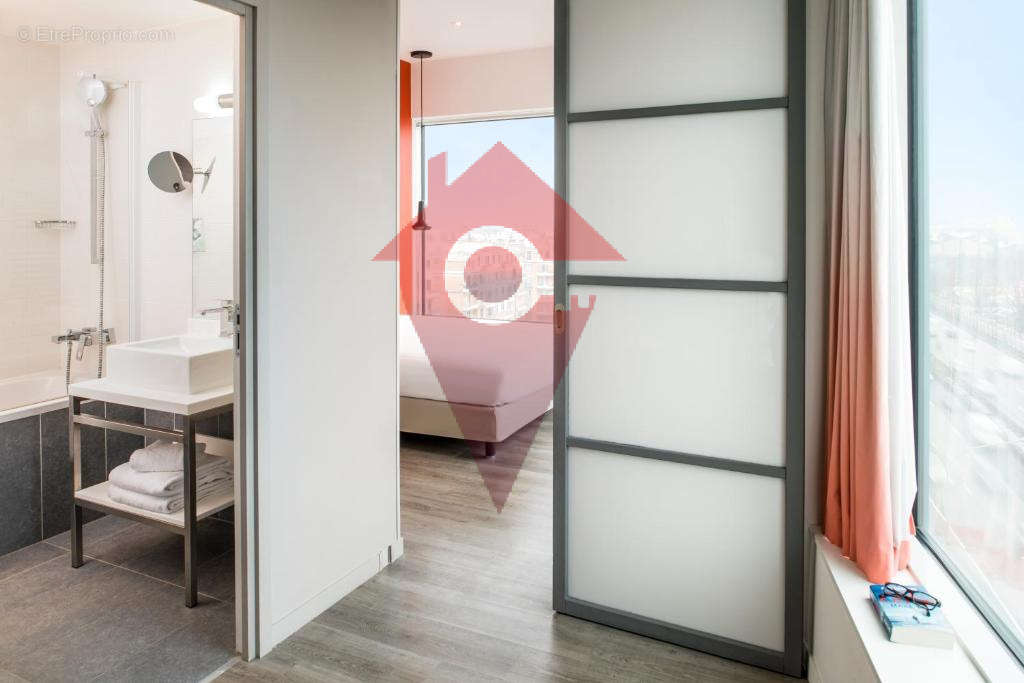 Appartement à PARIS-19E