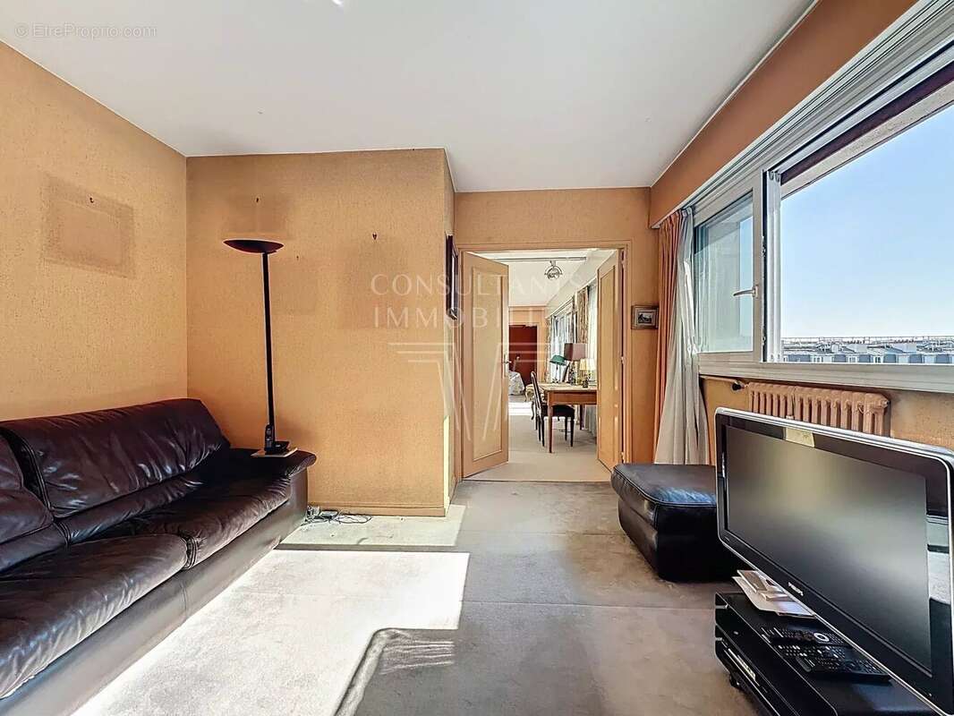 Appartement à PARIS-15E