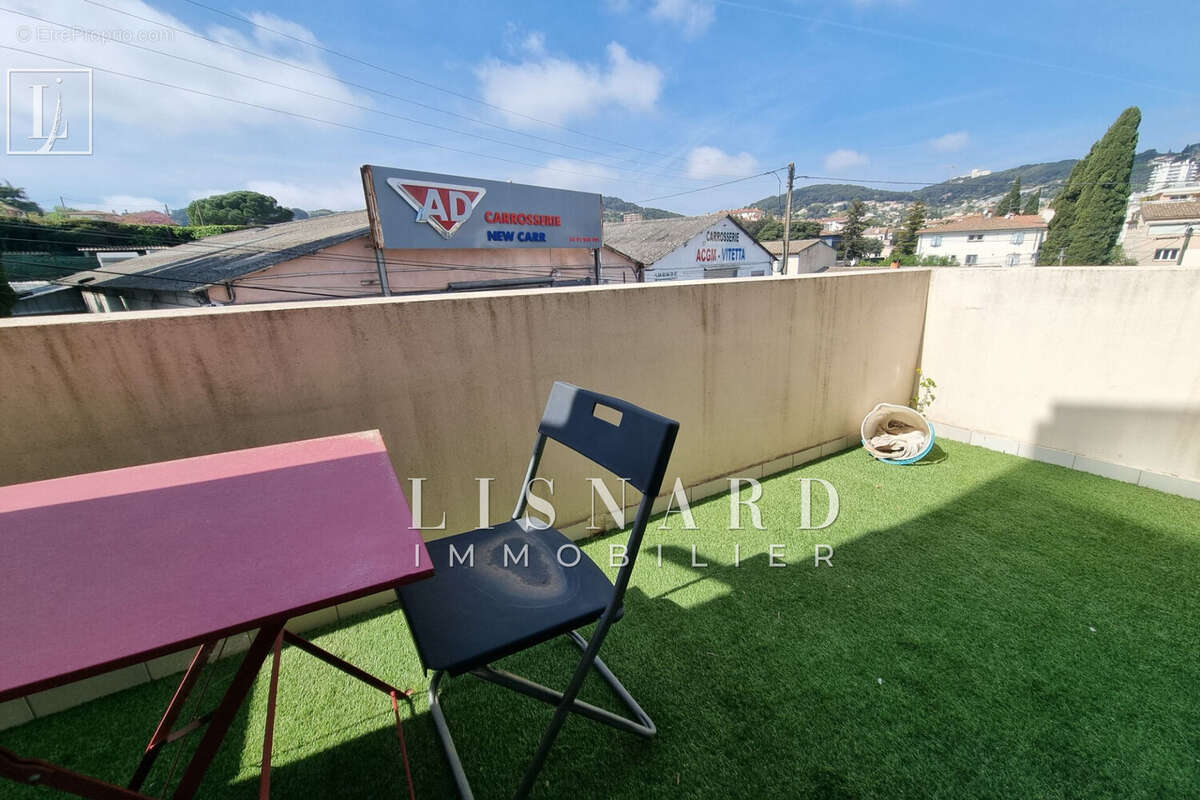 Appartement à VALLAURIS