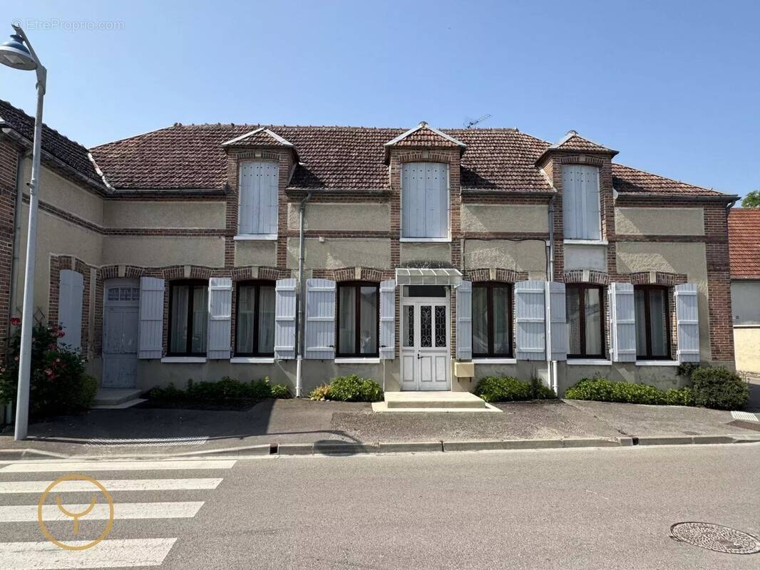 Maison à CONFLANS-SUR-SEINE