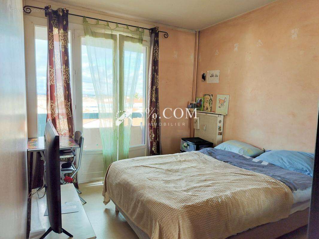 Appartement à BOURG-LES-VALENCE