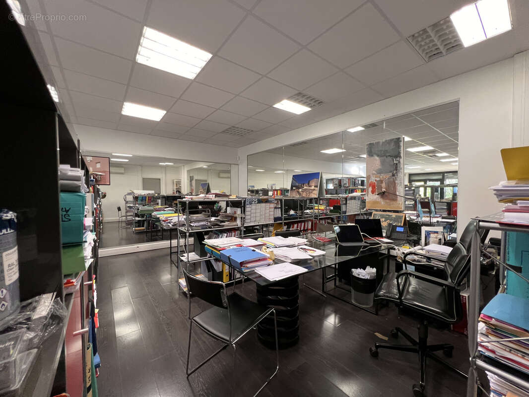 Commerce à MARSEILLE-9E