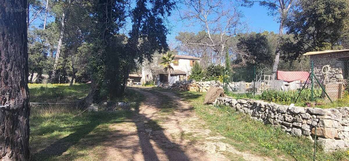 Maison à CALLAS