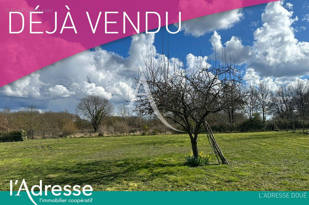 Terrain à GENNES