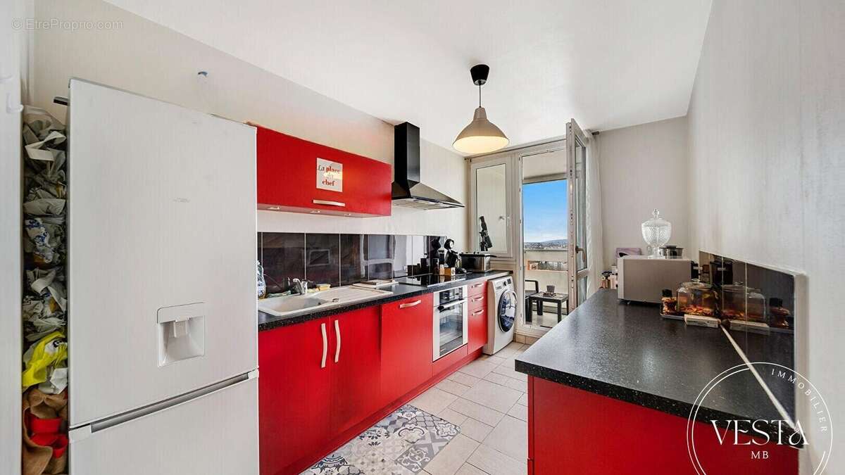 Appartement à CHENOVE