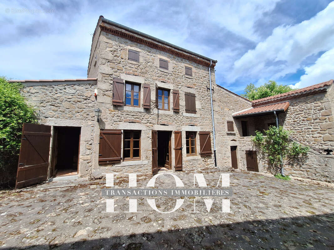 Maison à BILLOM