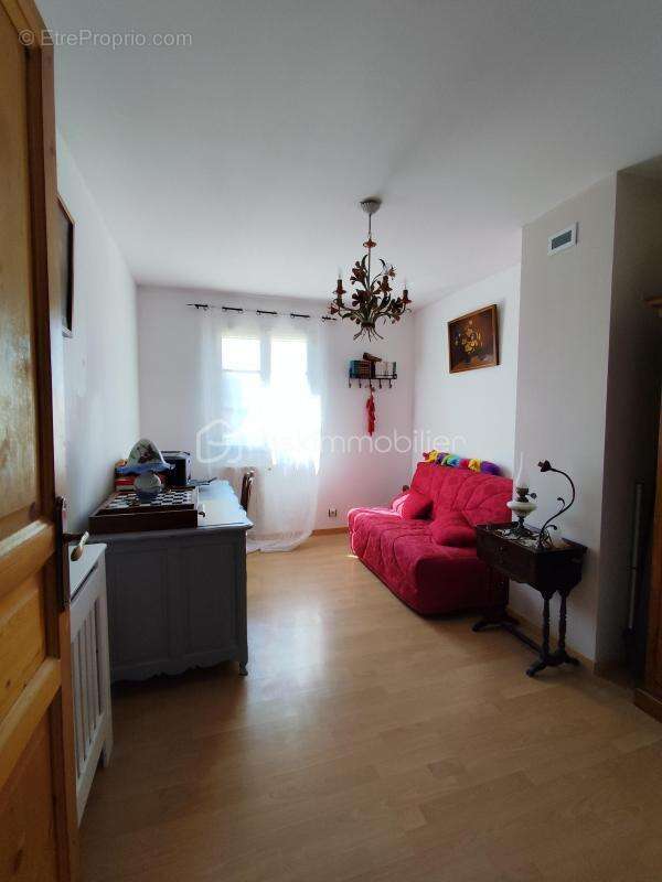 Maison à MONTELIMAR
