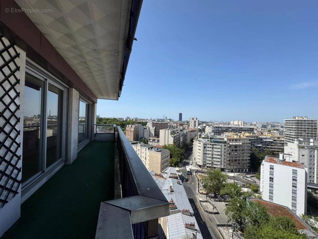 Appartement à PARIS-14E