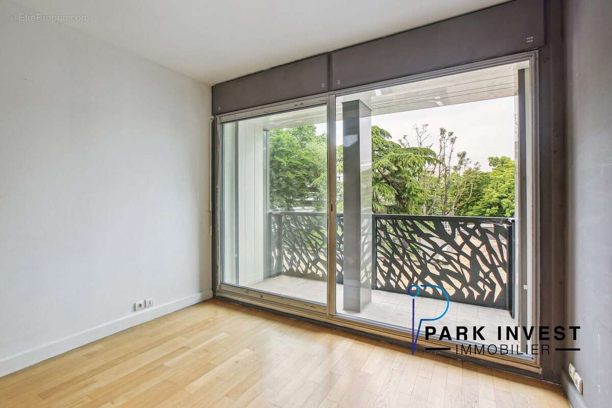 Appartement à PARIS-8E