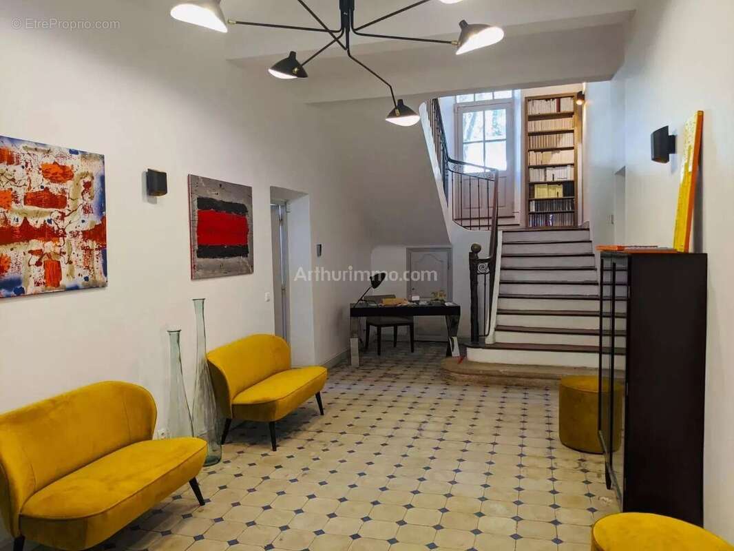 Maison à AUPS