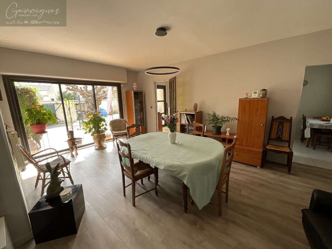Maison à MILHAUD