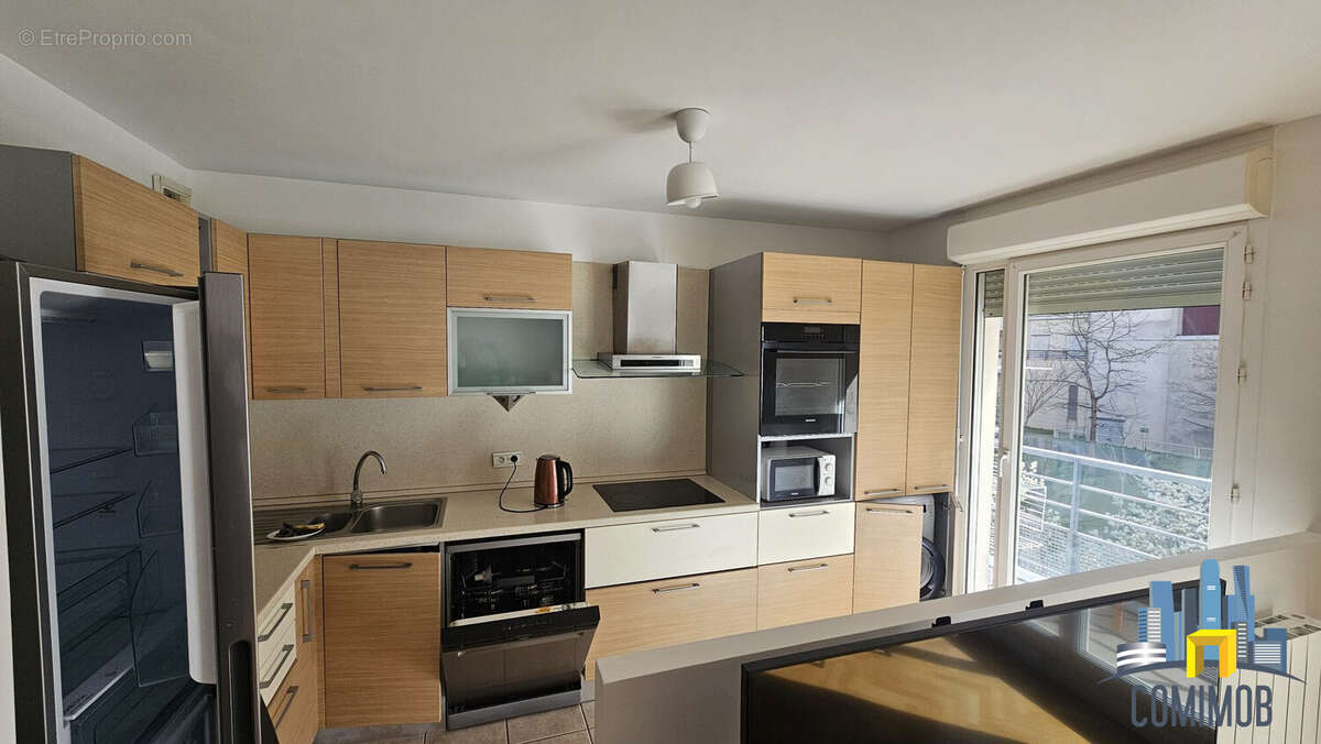 Appartement à COURBEVOIE