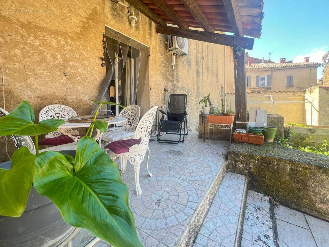 Maison à LES MEES