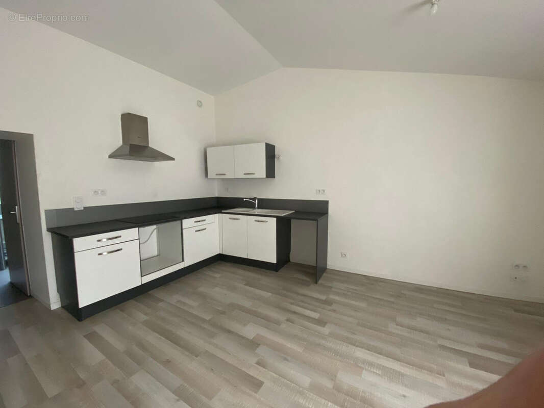 Appartement à TOURNON-SUR-RHONE