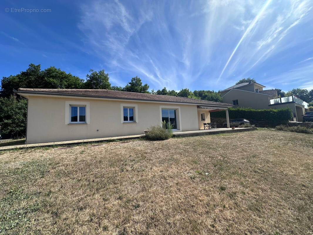 Maison à BERTHOLENE