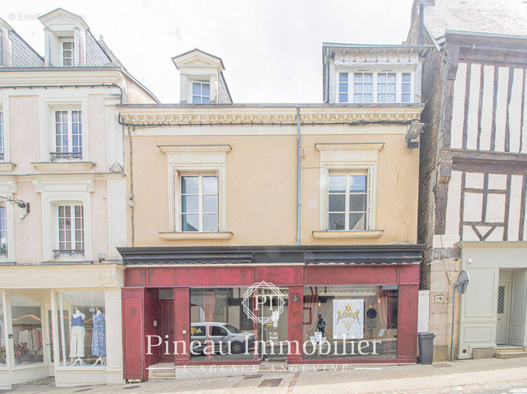 Appartement à CHATEAU-GONTIER