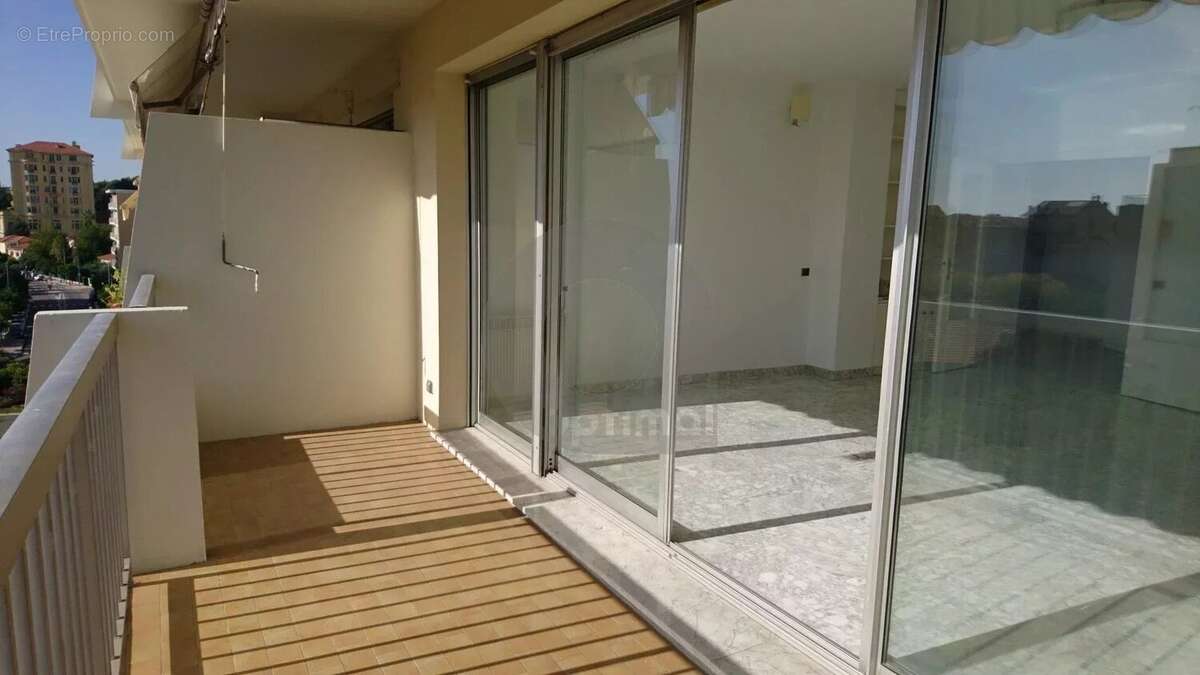 Appartement à MENTON