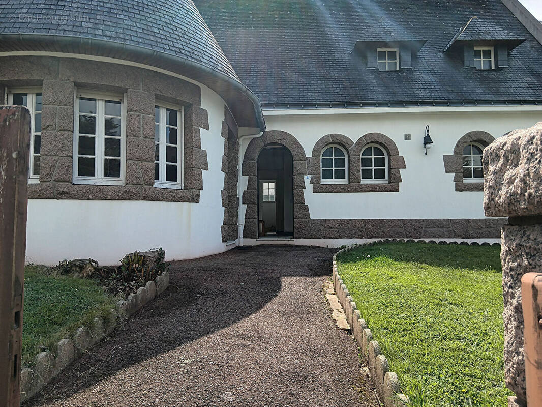 Maison à PLUVIGNER