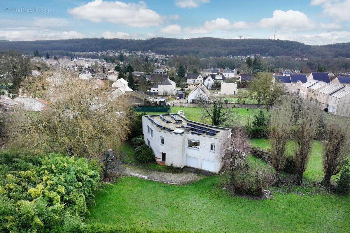 Photo 1 - Maison à SAINT-CHERON