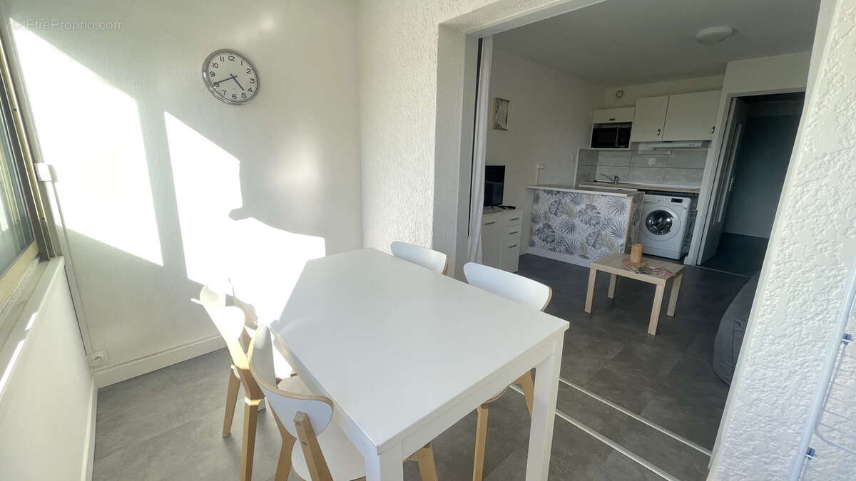 Appartement à SIX-FOURS-LES-PLAGES
