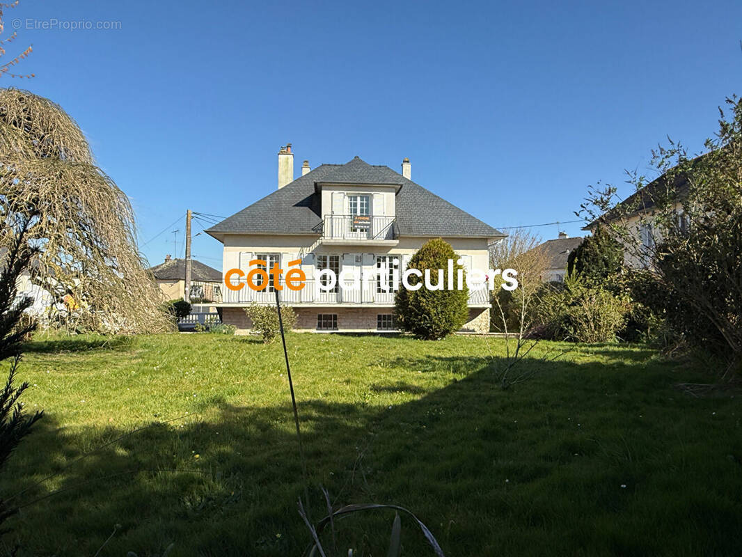 Maison à LOUVERNE