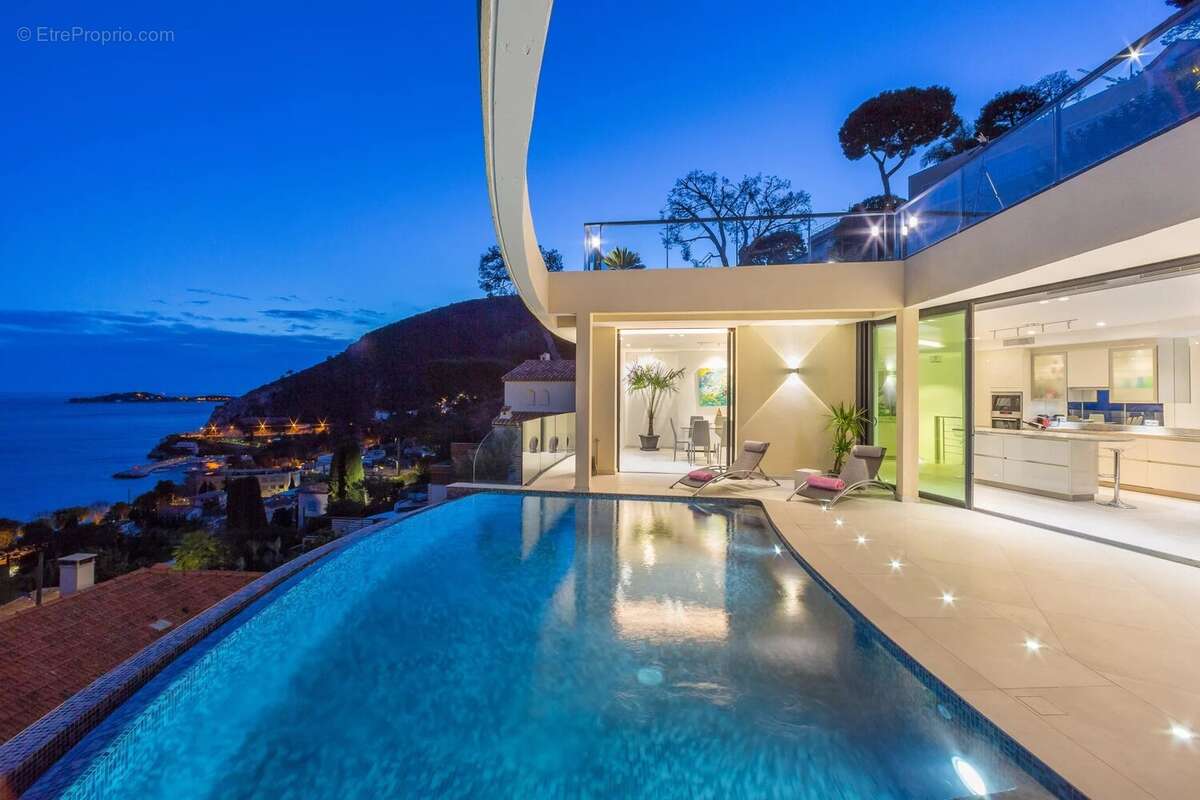 Maison à EZE