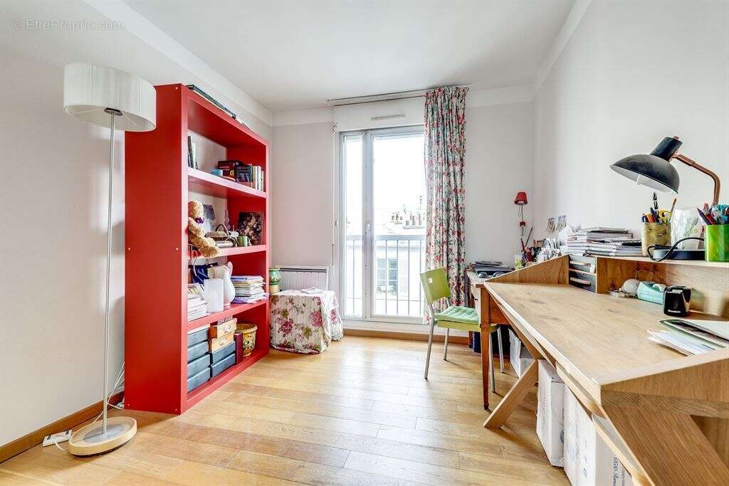 Appartement à PARIS-12E