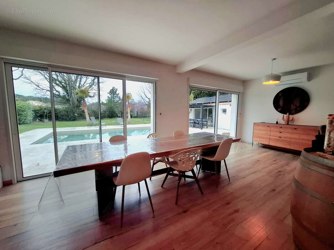 Maison à SAINTE-CROIX-DE-QUINTILLARGUES