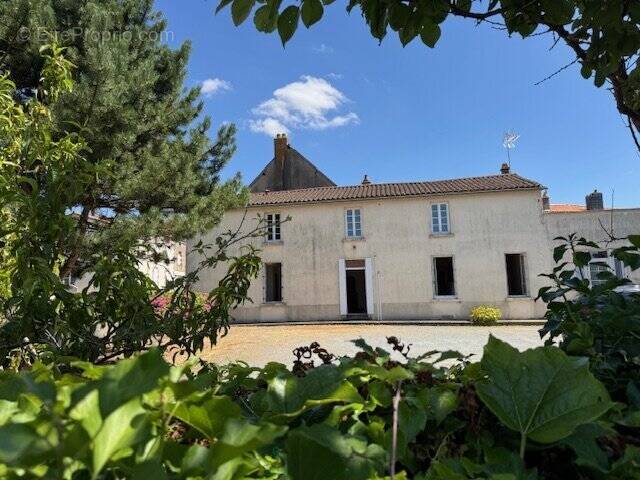 Maison à SAINT-PIERRE-DU-CHEMIN